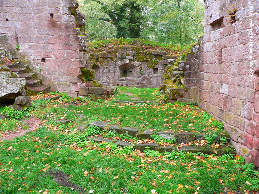 escalier et entrée primitive