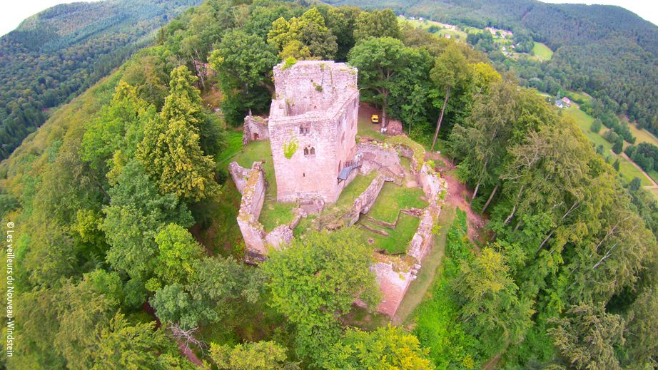 Vue aérienne château nouveau-windstein