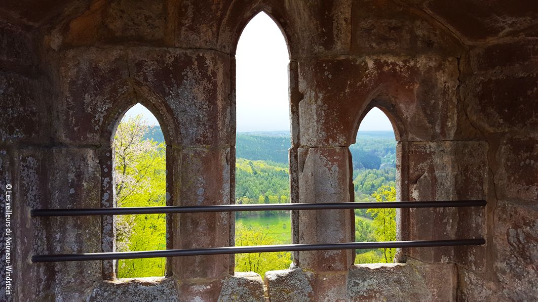 Vue fenetre château nouveau-windstein